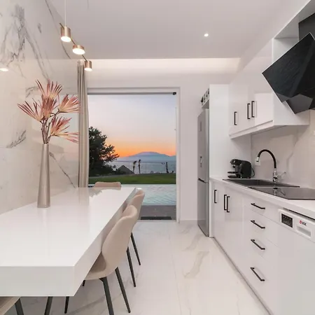 Cavo Mare Mirazur Luxury Retreat With Private Pool Plános