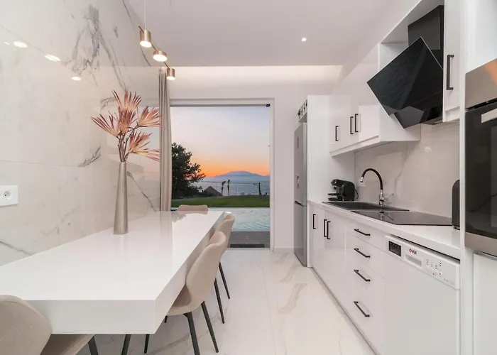 Cavo Mare Mirazur Luxury Retreat With Private Pool Plános