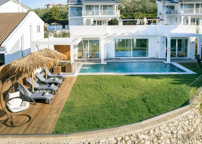 Cavo Mare Mirazur Luxury Retreat With Private Pool Villa Plános